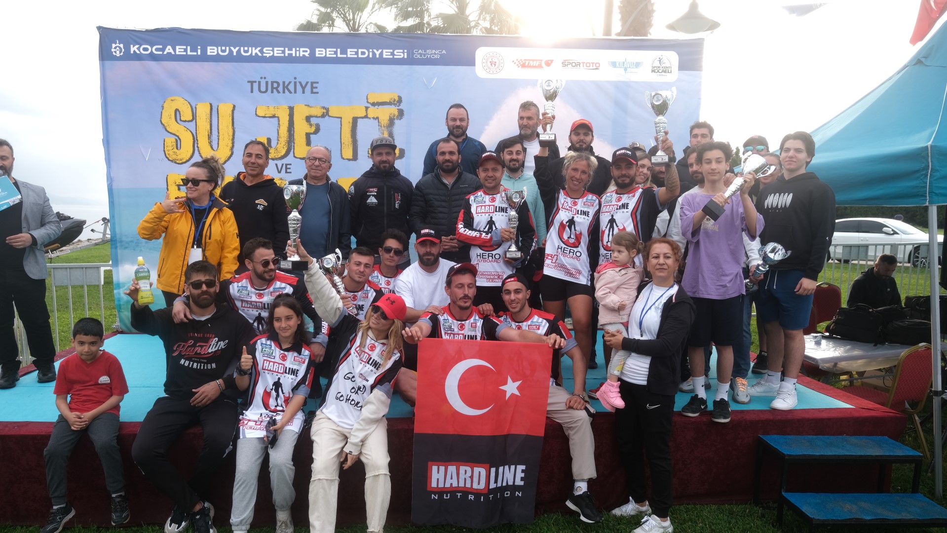 Kocaeli'de Su jeti ve Flyboard Şampiyonası İlgiyle İzlendi Kocaeli'de Su jeti ve Flyboard Şampiyonası İlgiyle İzlendi