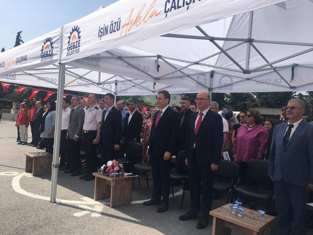 Eğitim Vakfı İlkokulu’nda ‘Karne Töreni’ mutluluğu Eğitim Vakfı İlkokulu’nda ‘Karne Töreni’ mutluluğu