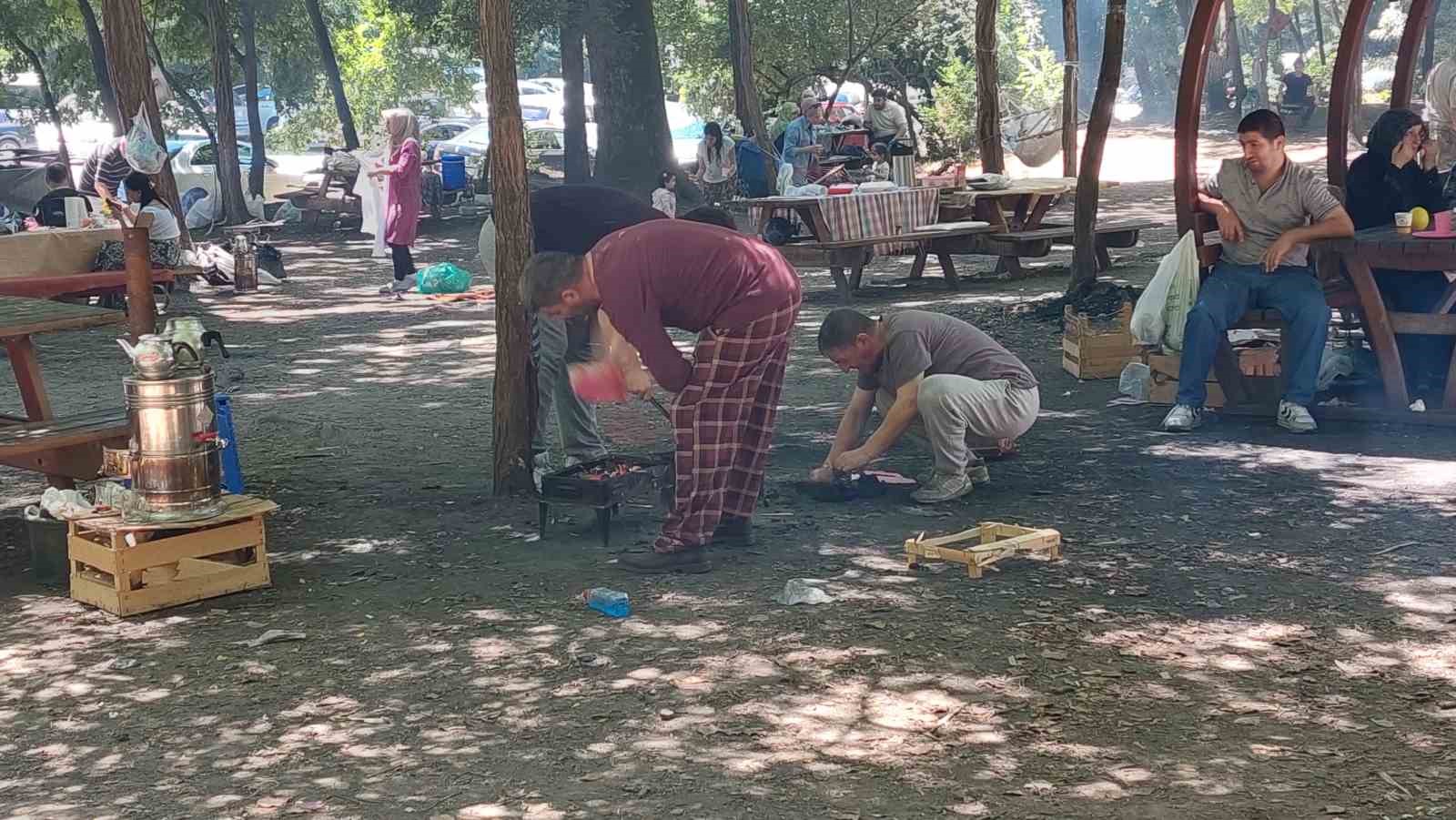 Kurban Bayramı’nı İstanbul’da geçirenler Belgrad Ormanı’na akın etti