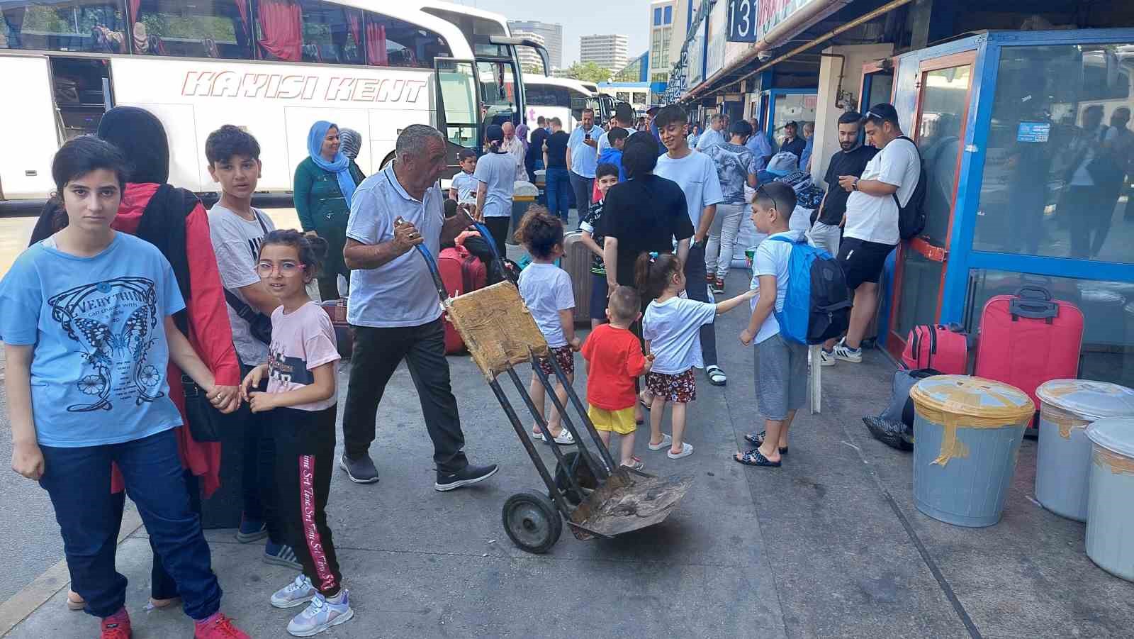 15 Temmuz Demokrasi Otogarı’nda bayram dönüşü hareketliliği devam ediyor