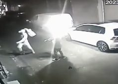İstanbul’da kuaföre molotoflu saldırı kamerada