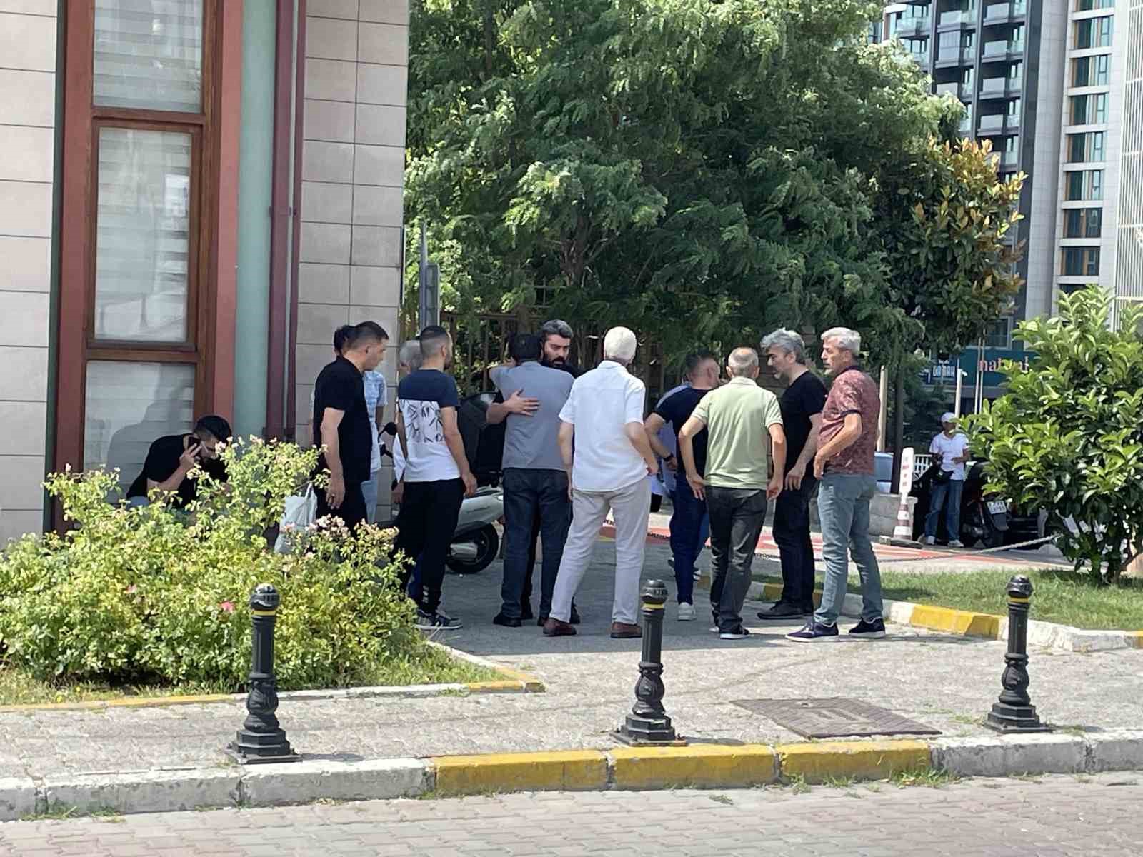 Sarıyer’de öldürülen anne kızın cenazesi Adli Tıp Kurumundan alındı