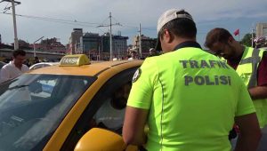 Taksim’de ticari taksi denetimi