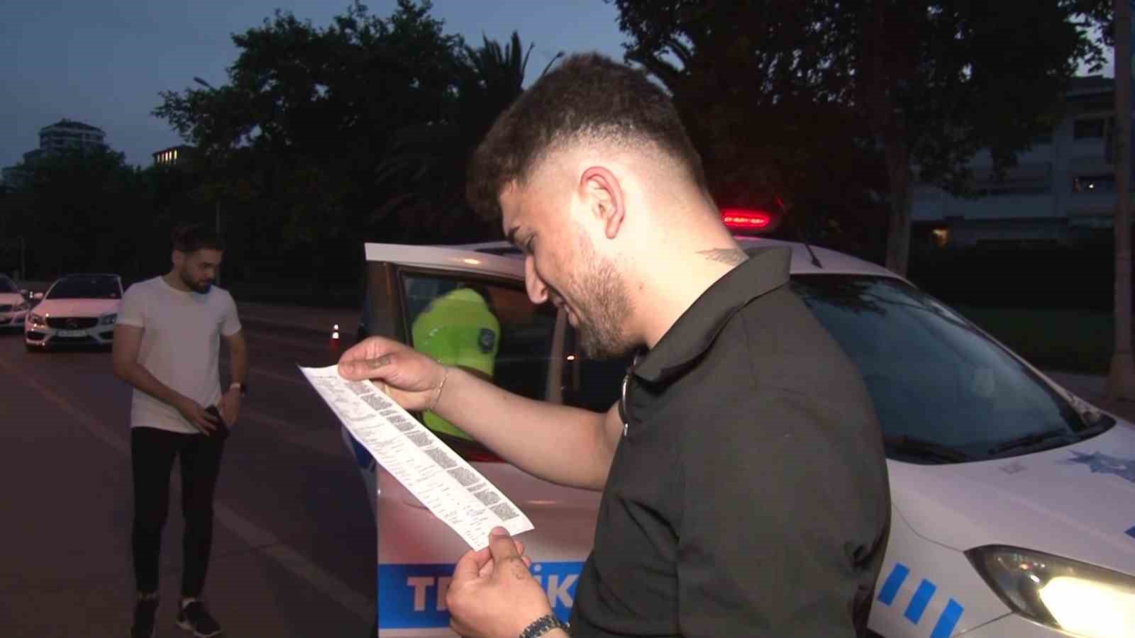 Kadıköy’de makas atarken polise yakalanan sürücü: ”İlk cezam, devletimiz var olsun”