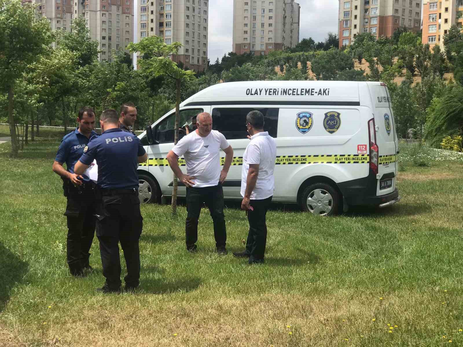 Başakşehir’de 18 yaşındaki genç parkta ölü bulundu