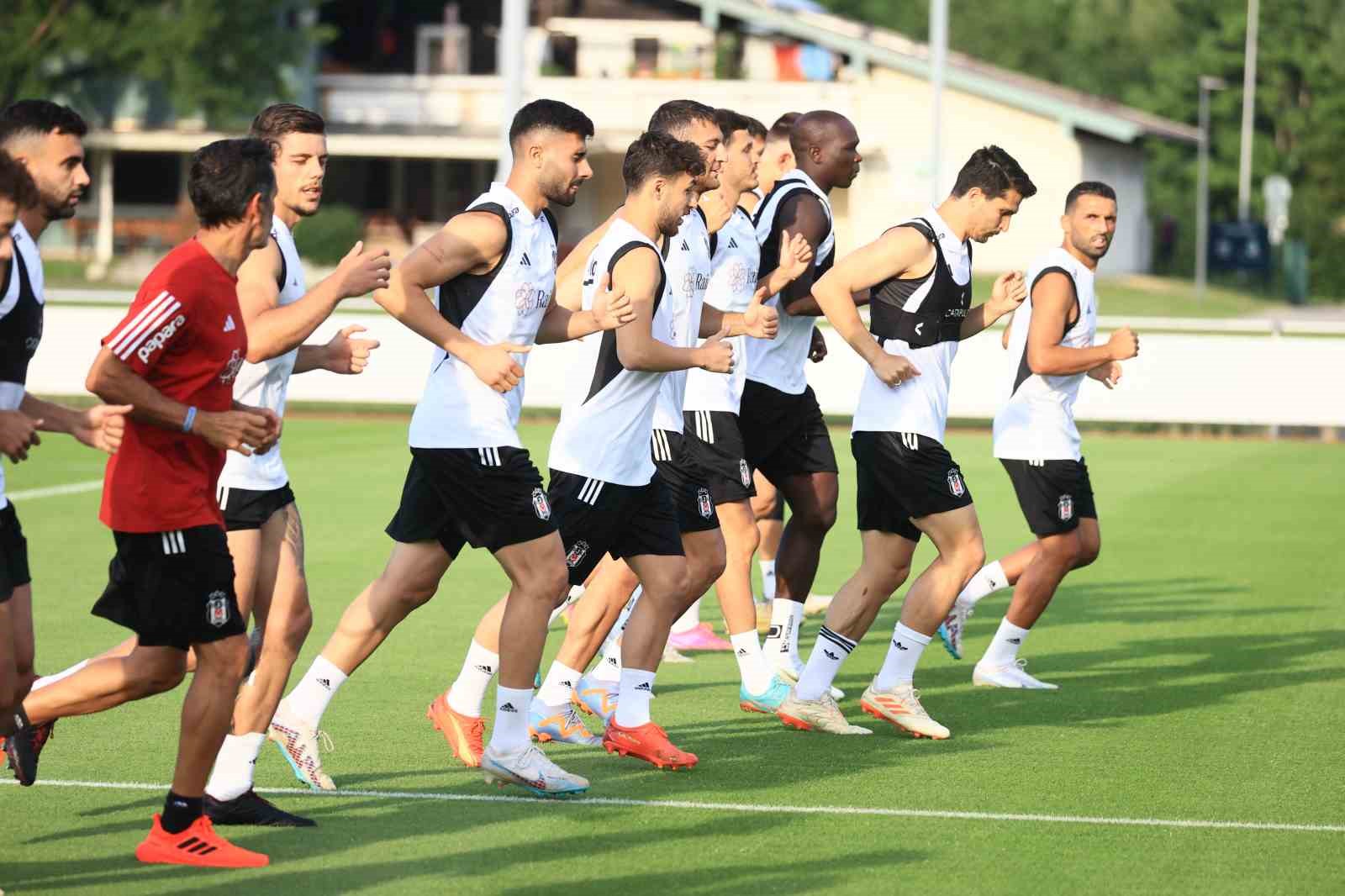 Beşiktaş, Almanya’da ilk antrenmanı yaptı