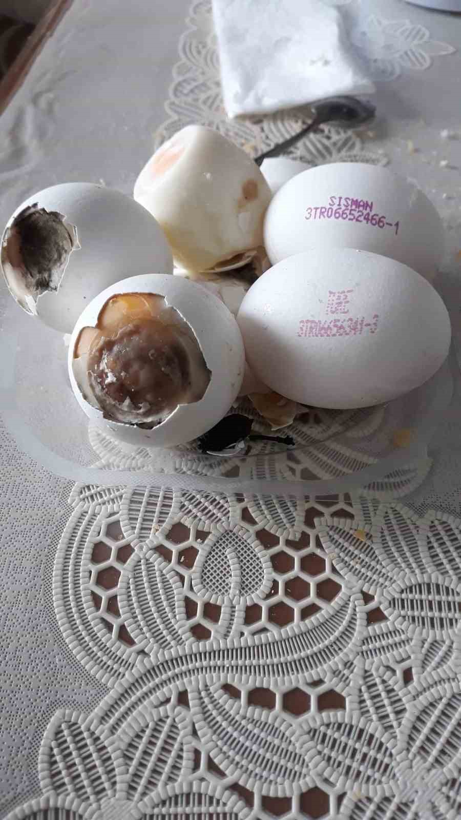 BİM’den aldığı yumurtaların hepsi bozuk çıktı