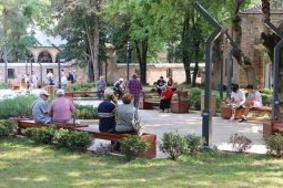 Vatandaşların gözde adresi: Yeni Cuma Parkı