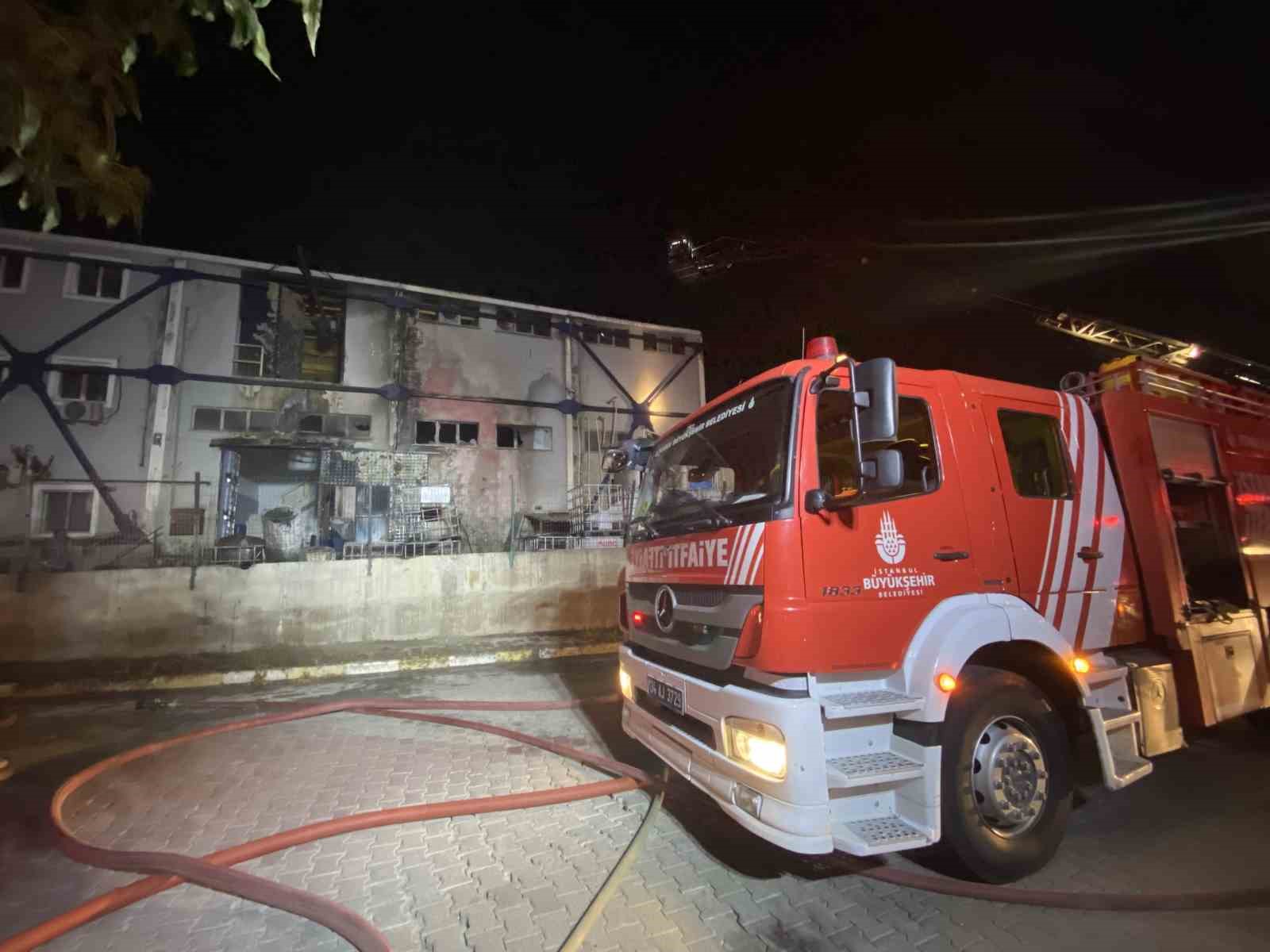 Tuzla’da Kimyacılar Sanayi Sitesi’nde yangın