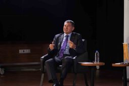 Prof. Dr. Çağrı Erhan: “Darbe ile mücadele için önce sivillerin bilinçlenmesi gerekiyor”