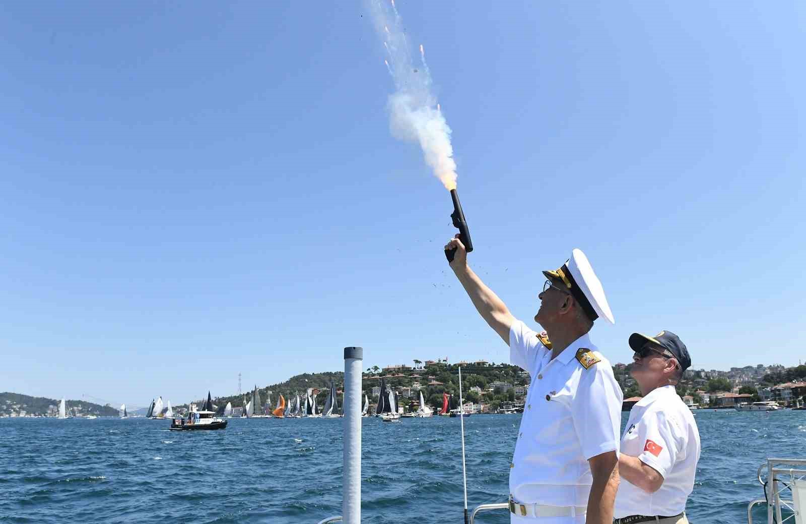 52’nci Deniz Kuvvetleri Kupası Yat Yarışı için start verildi