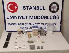 Bağcılar’da uyuşturucu operasyonu: 1 kilo 456 gram uyuşturucu madde ve 71 adet uyuşturucu hap ele geçirildi