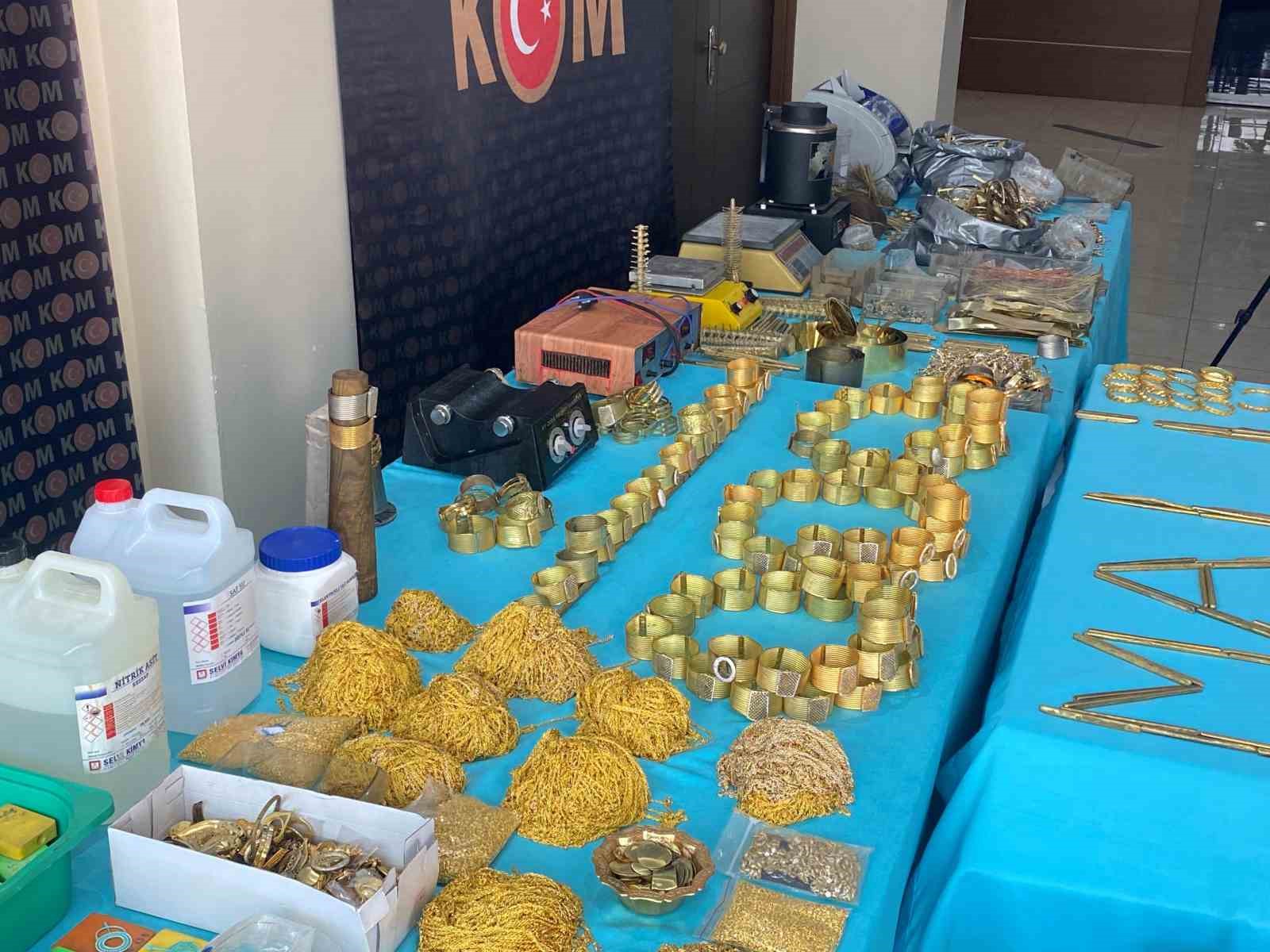 Kapalıçarşı’da 80 milyon liralık sahte altın operasyonu