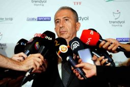 Metin Öztürk: “Galatasaray her zaman her şeyi yapacak güçte bir takımdır”