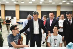 Esenyurt Belediye Başkanı Bozkurt, “Gençlere her türlü desteği sağlıyoruz”