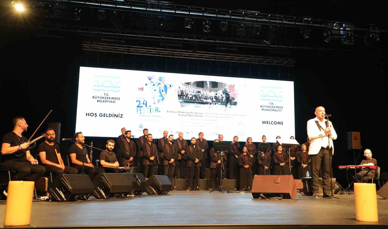 Depremde yaşamını yitiren KKTC’li çocuklar için söyledikleri şarkı yüzlerce dinleyiciyi hüzne boğdu