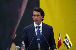 Burak Kızılhan: “Bu işte tek bir doğru var, onun da en büyük kanıtı müzemizdeki kupalardır”