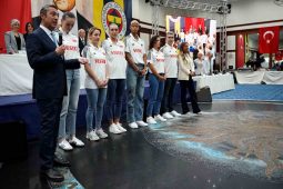 Filenin Sultanları YDK Toplantısı’nda ayakta alkışlandı