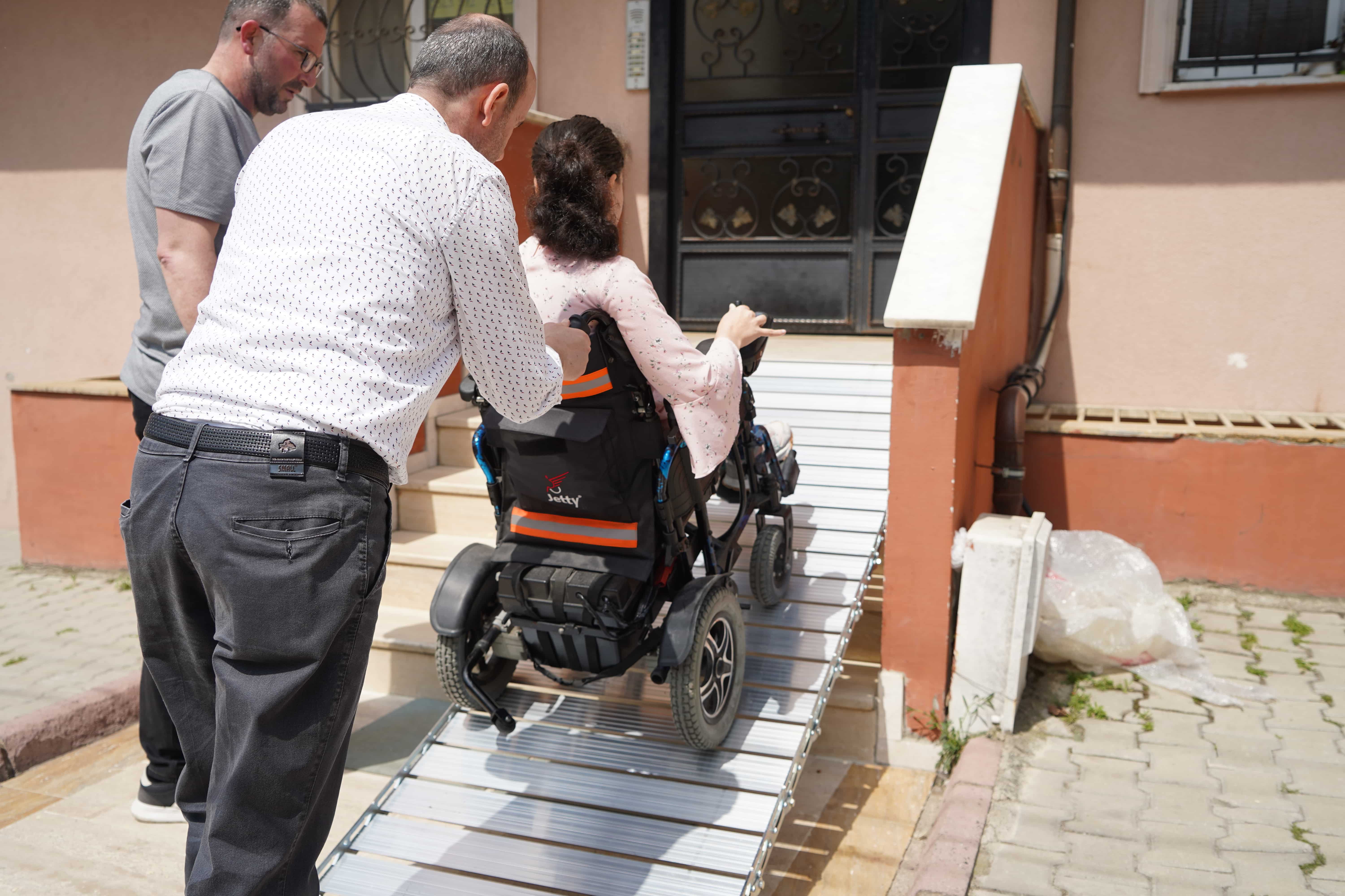 Çayırova Belediyesi ulaşımdaki engelleri kaldırmak için harekete geçti