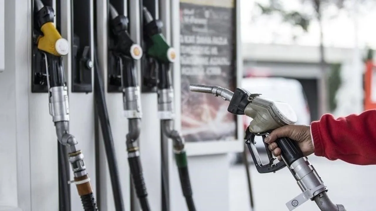 Benzine büyük zam yolda! Ne kadar zam geldi?