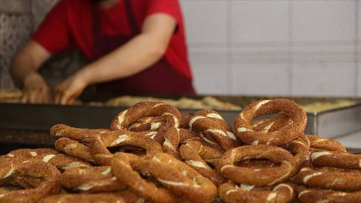 Kocaeli'de simit 10 TL oldu! Kocaeli'de simit 10 TL oldu!