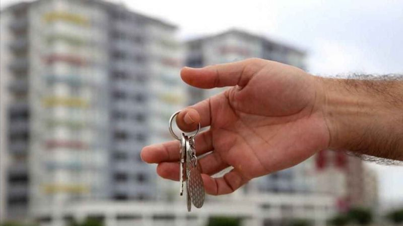 Kocaeli Gölcük’te 3 katlı bina mahkemeden satılıktır