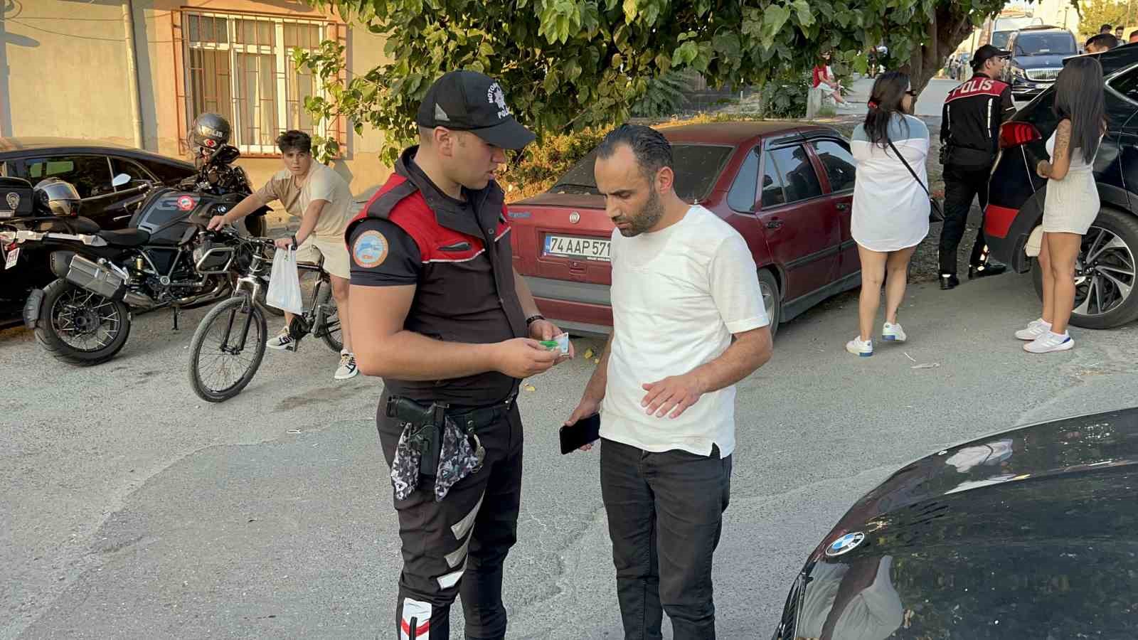 Bağcılar’da 4 kişi gözaltına alındı