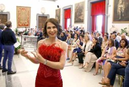 Fatma Dursun; İtalya’nın Başkenti Roma’da ’Sağlık Turizminde Başarı’ ödülüne layık görüldü