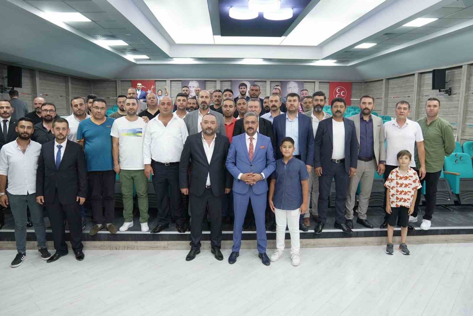 Ankara’da MHP’ye üye akını