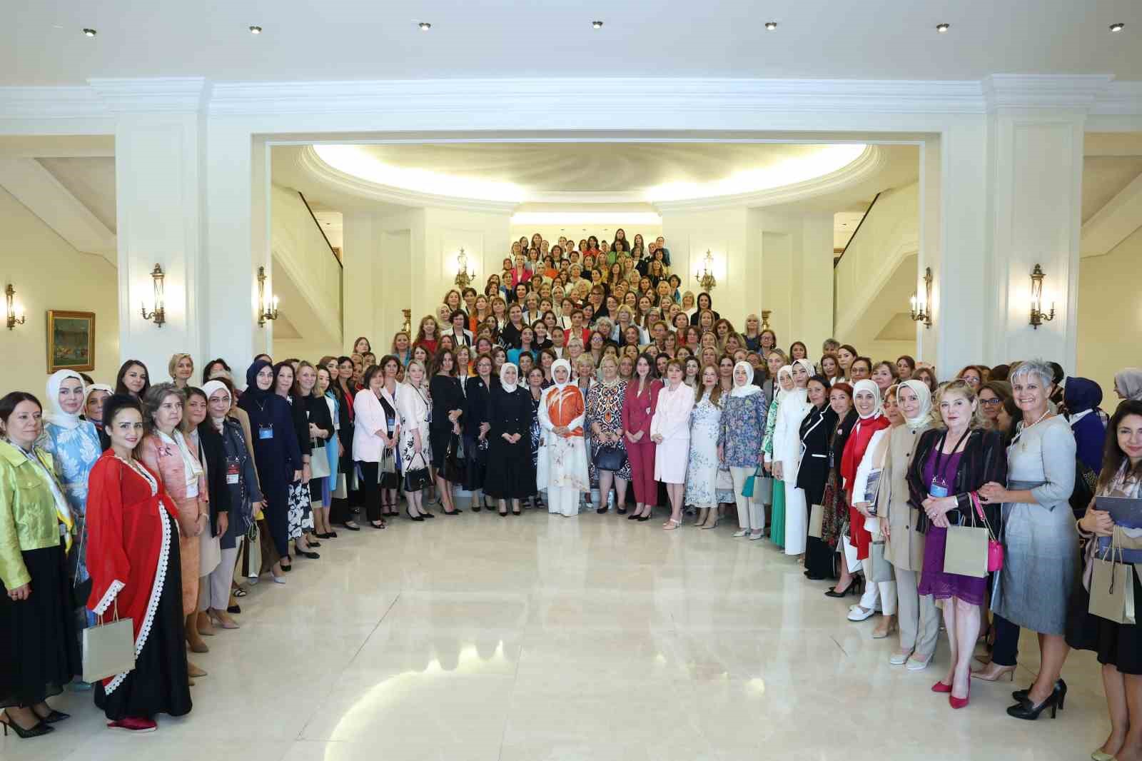 Emine Erdoğan: “Türkiye her daim sahada olacak, dünyanın vicdanı olmaya devam edecek”