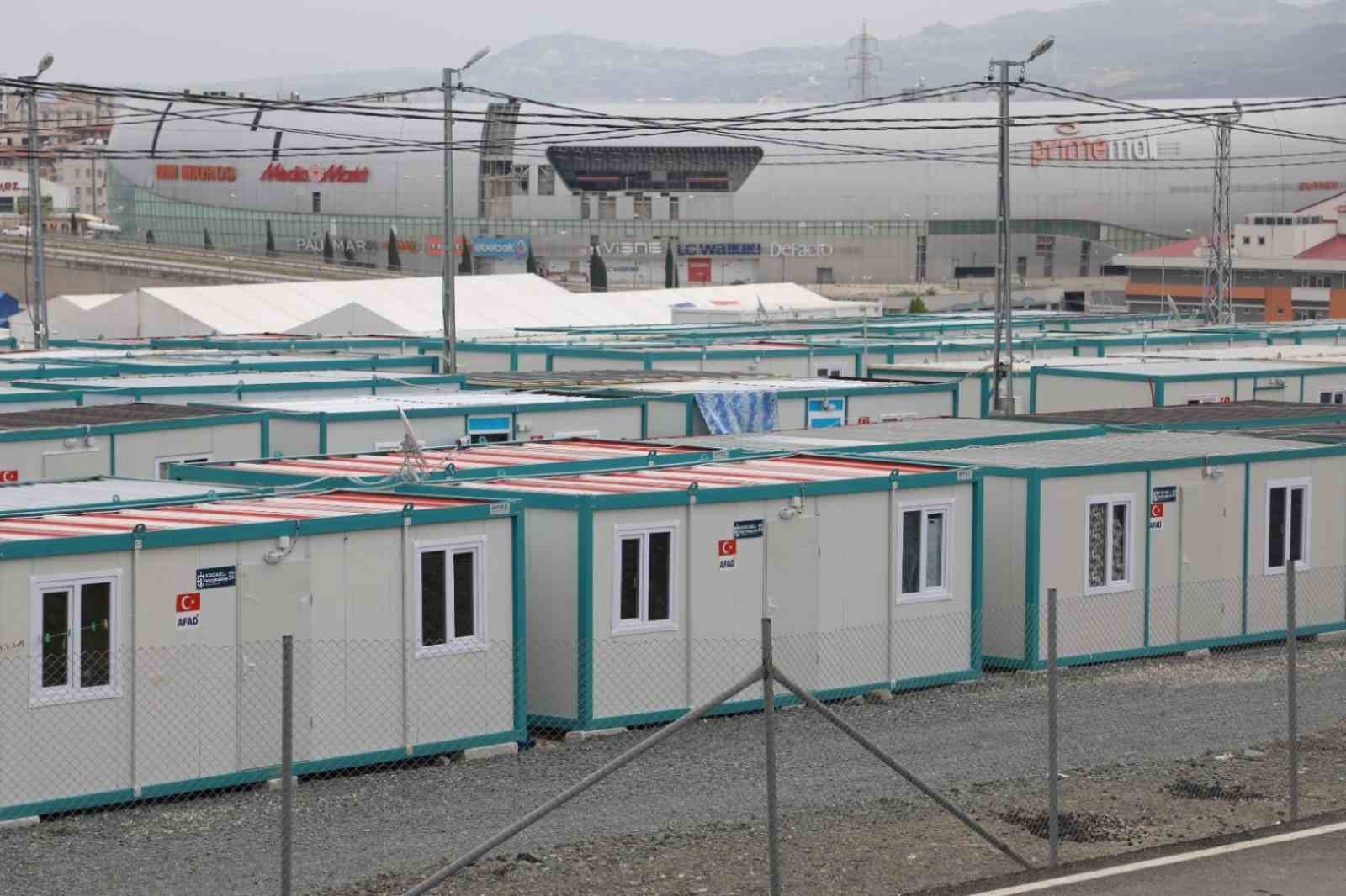 Büyükşehir’den depremzedeler için 541 konteyner
