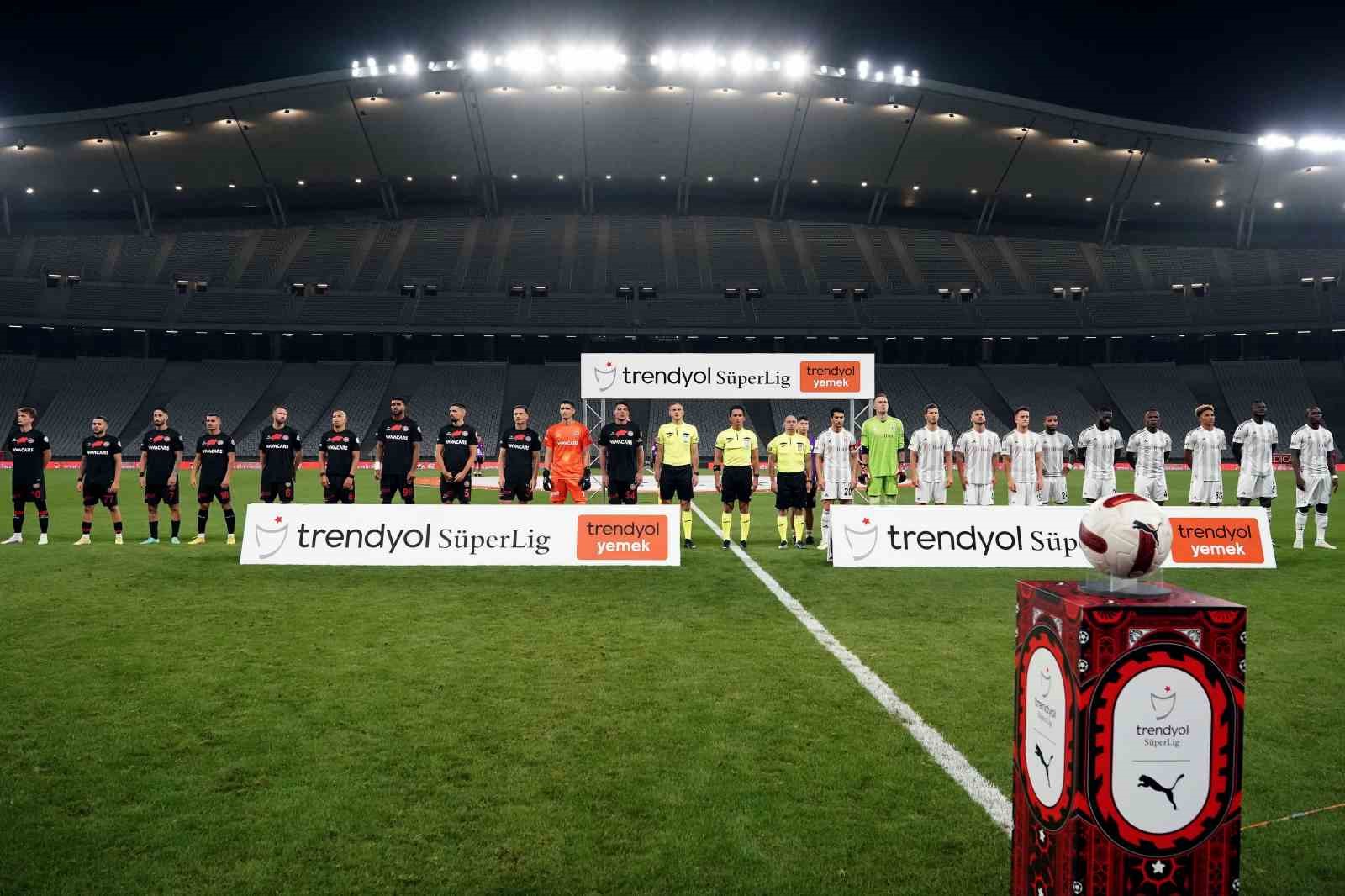 Trendyol Süper Lig: Fatih Karagümrük: 0 – Beşiktaş: 0 (Maç devam ediyor)