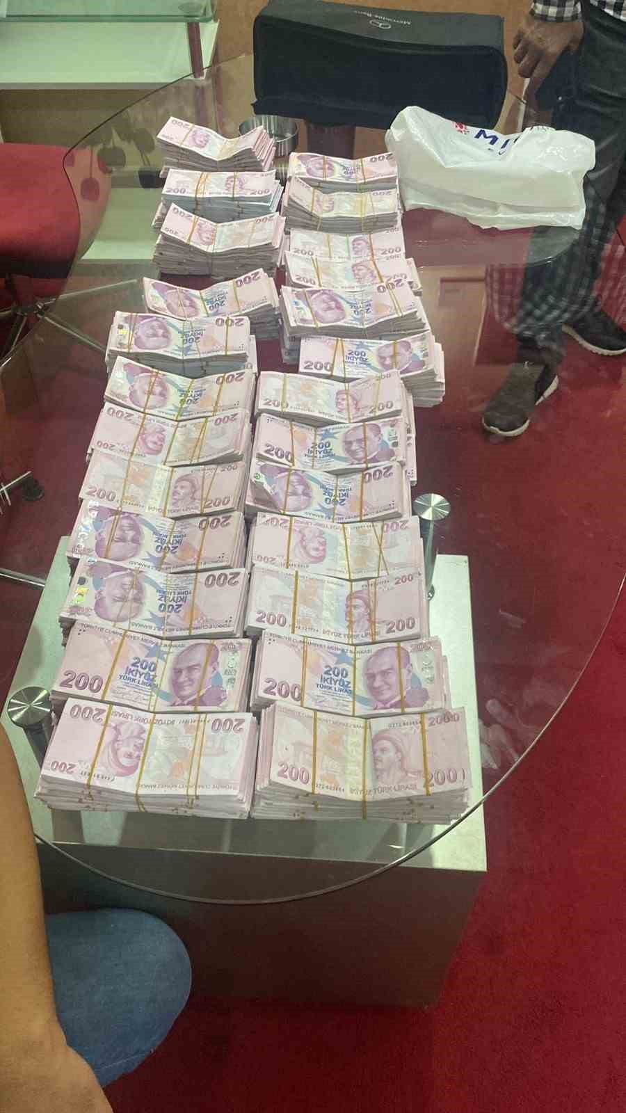 Küçükçekmece’de kumarhane baskını: 9 kişi gözaltına alındı