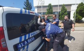 Kocaeli’de mahalleli nöbet tuttu, bir şahıs yine tacize gelince ortalık karıştı