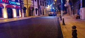 Alemdar Caddesinde gece yarısı asfaltlama