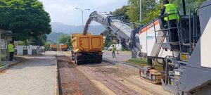 Şehrin bozuk yolları asfaltlanıyor