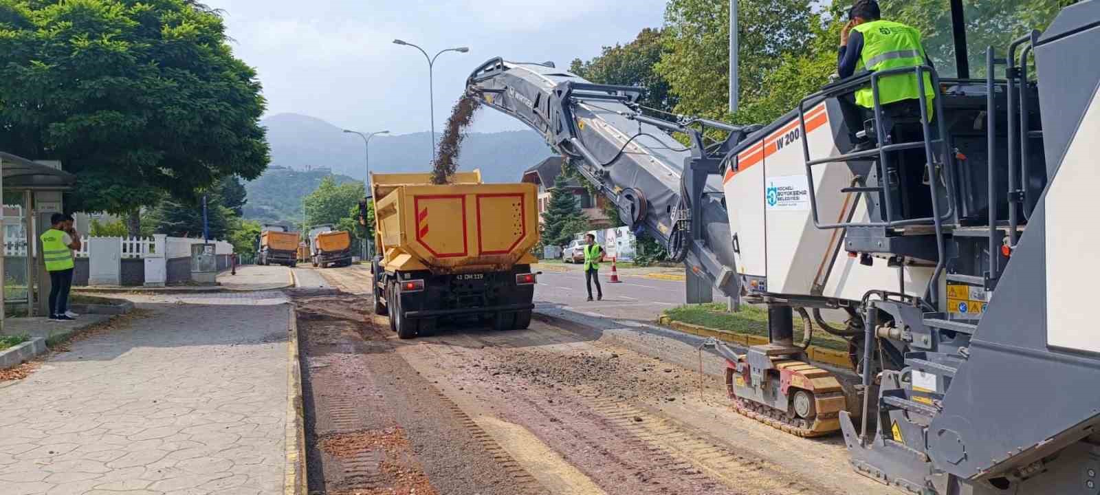 Şehrin bozuk yolları asfaltlanıyor