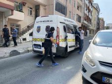 Küçükçekmece’de, boşanma aşamasındaki eşini silahla vurdu