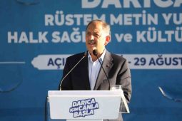 Bakan Özhaseki: “İnsanların ilaç almak için eczacılara boyun büktüğü dönemleri de biliyoruz”