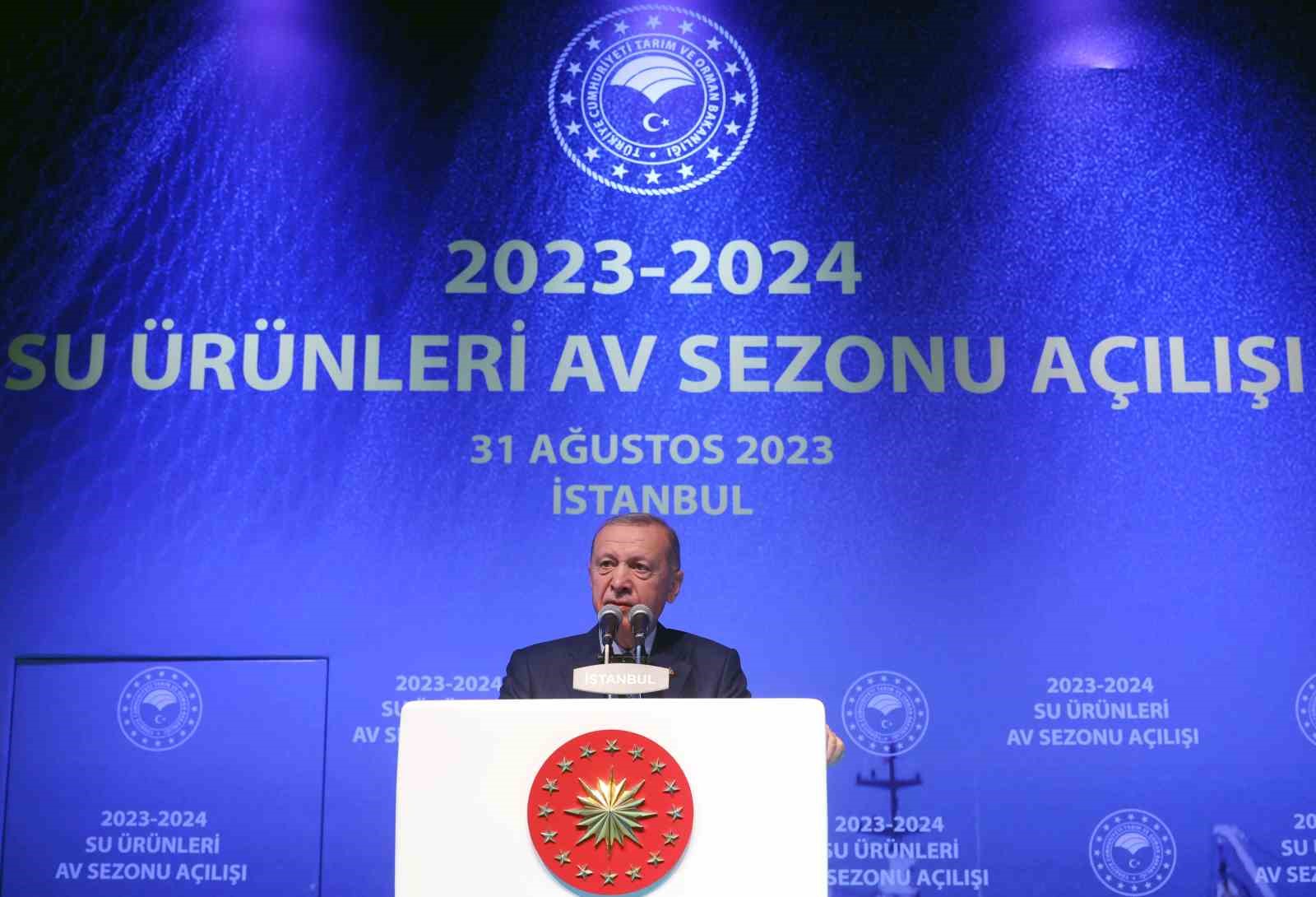 Cumhurbaşkanı Erdoğan: “Yarın itibariyle 3 bin 500 ila 60 bin lira arasında desteği depremzede balıkçılarımızın hesaplarına yatırıyoruz”