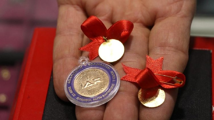 Yarım gram altın tedavülden kalkıyor! Yarım gram altın tedavülden kalkıyor!