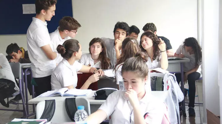 Liselere sınıf tekrarı geri geliyor!