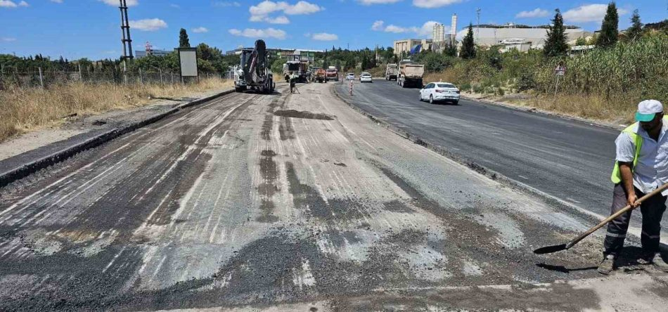 Gebze OSB’de kavşak düzenlemesiyle trafik rahatlıyor Gebze OSB’de kavşak düzenlemesiyle trafik rahatlıyor