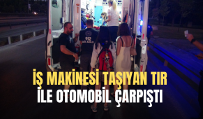 Kocaeli’de iş makinesi taşıyan tır ile otomobil çarpıştı