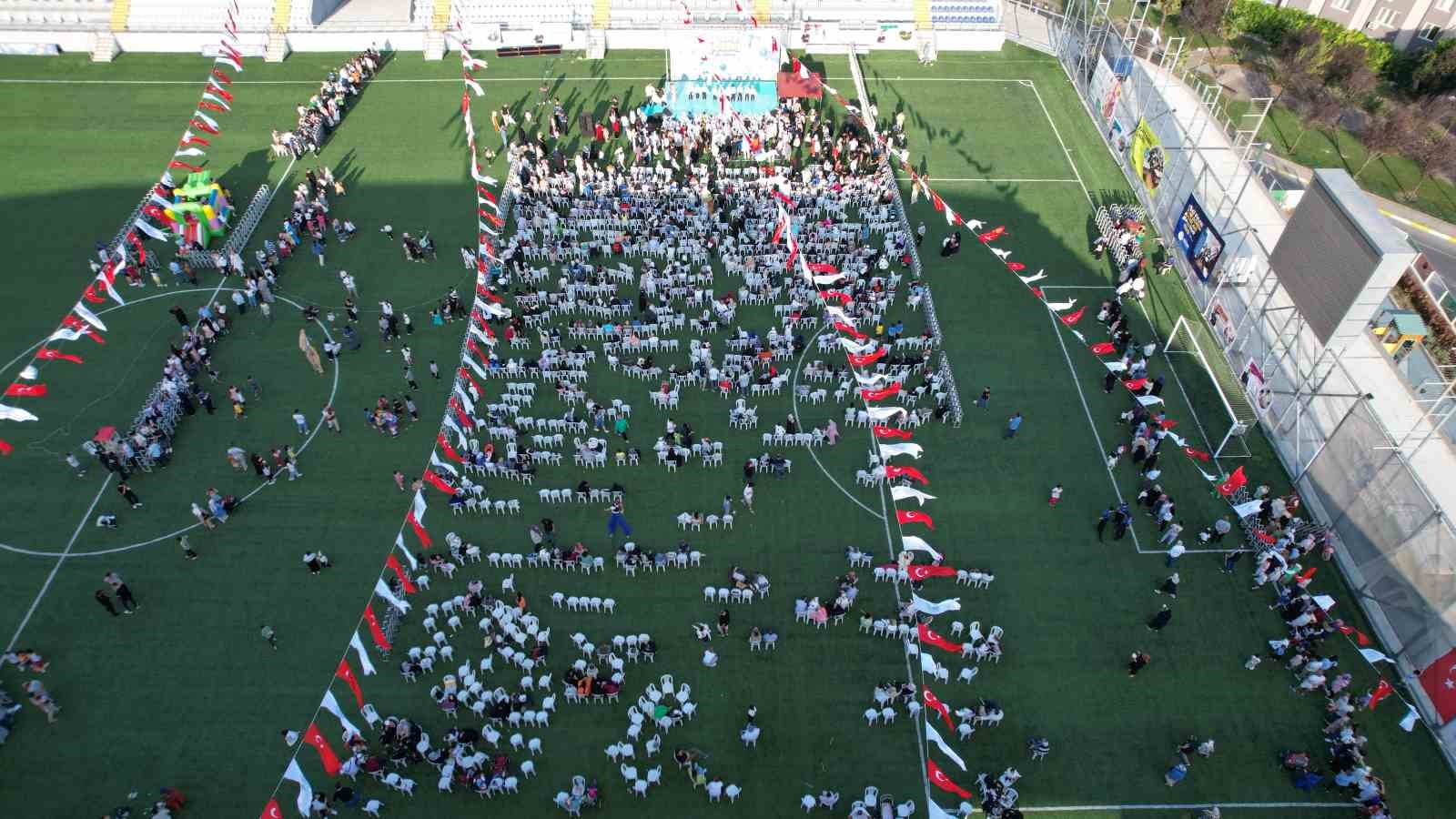 Gaziosmanpaşa’da bin 500 çocuk Geleneksel Sünnet Şöleni’nde doyasıya eğlendi