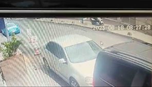İstanbul’da motosikletli kapkaççı yakalandı: Hemşireyi yere düşürdü, çığlık çığlığa bağırdı