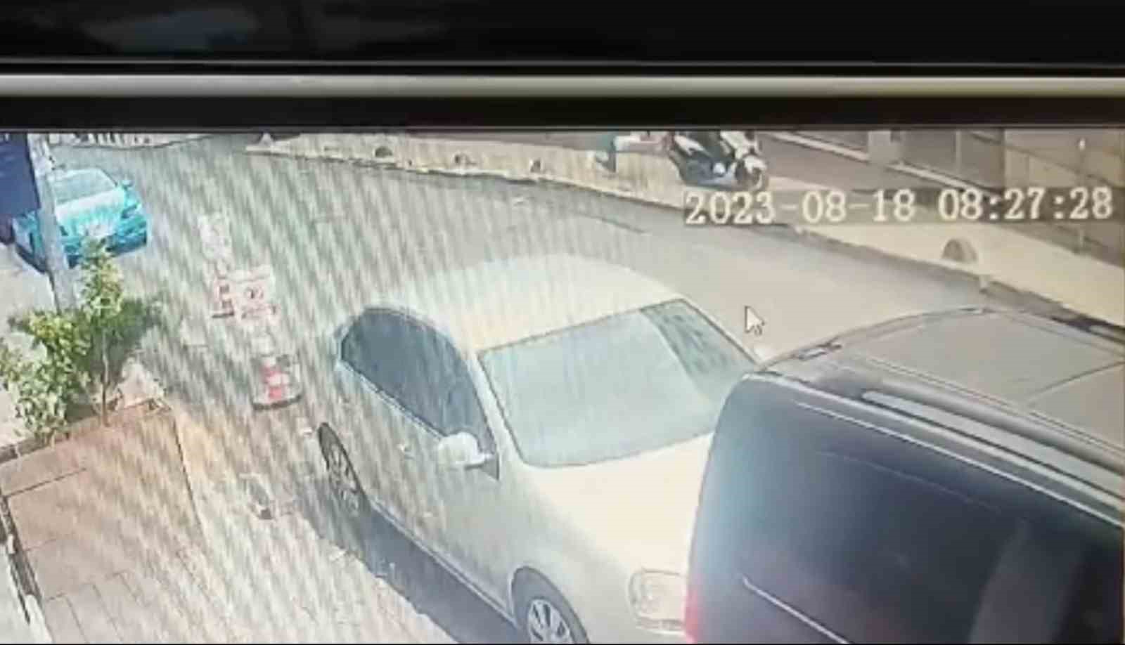 İstanbul’da motosikletli kapkaççı yakalandı: Hemşireyi yere düşürdü, çığlık çığlığa bağırdı
