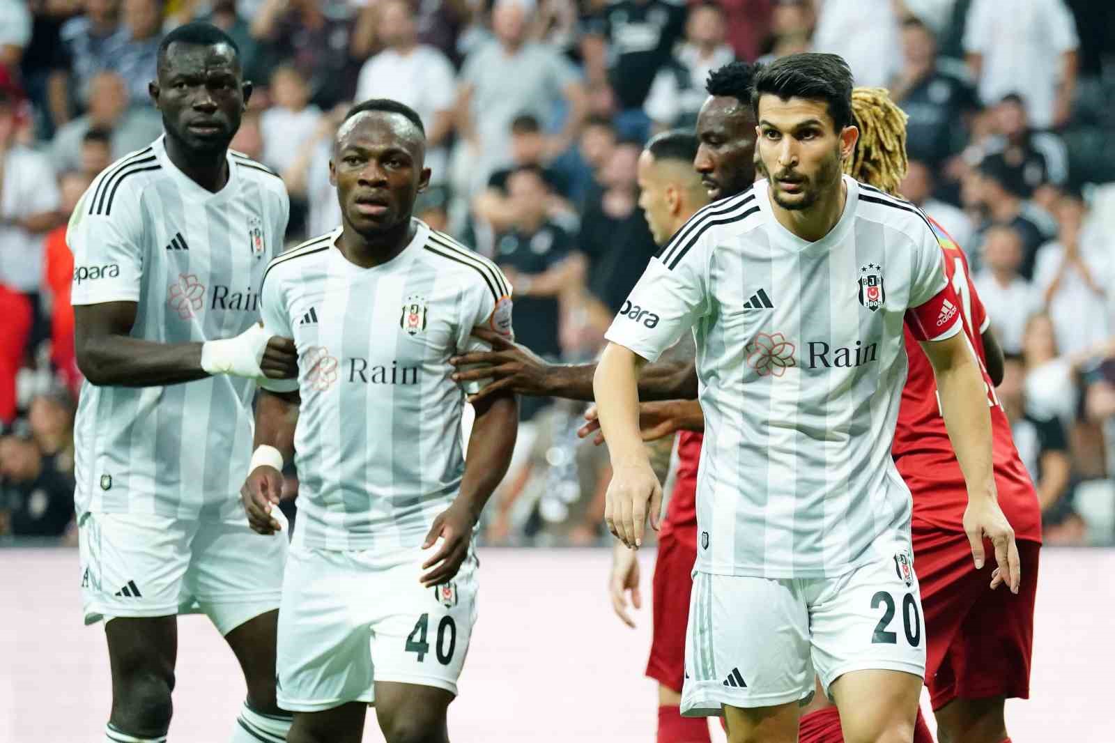 Trendyol Süper Lig: Beşiktaş: 2 – Sivasspor: 0 (İlk yarı)