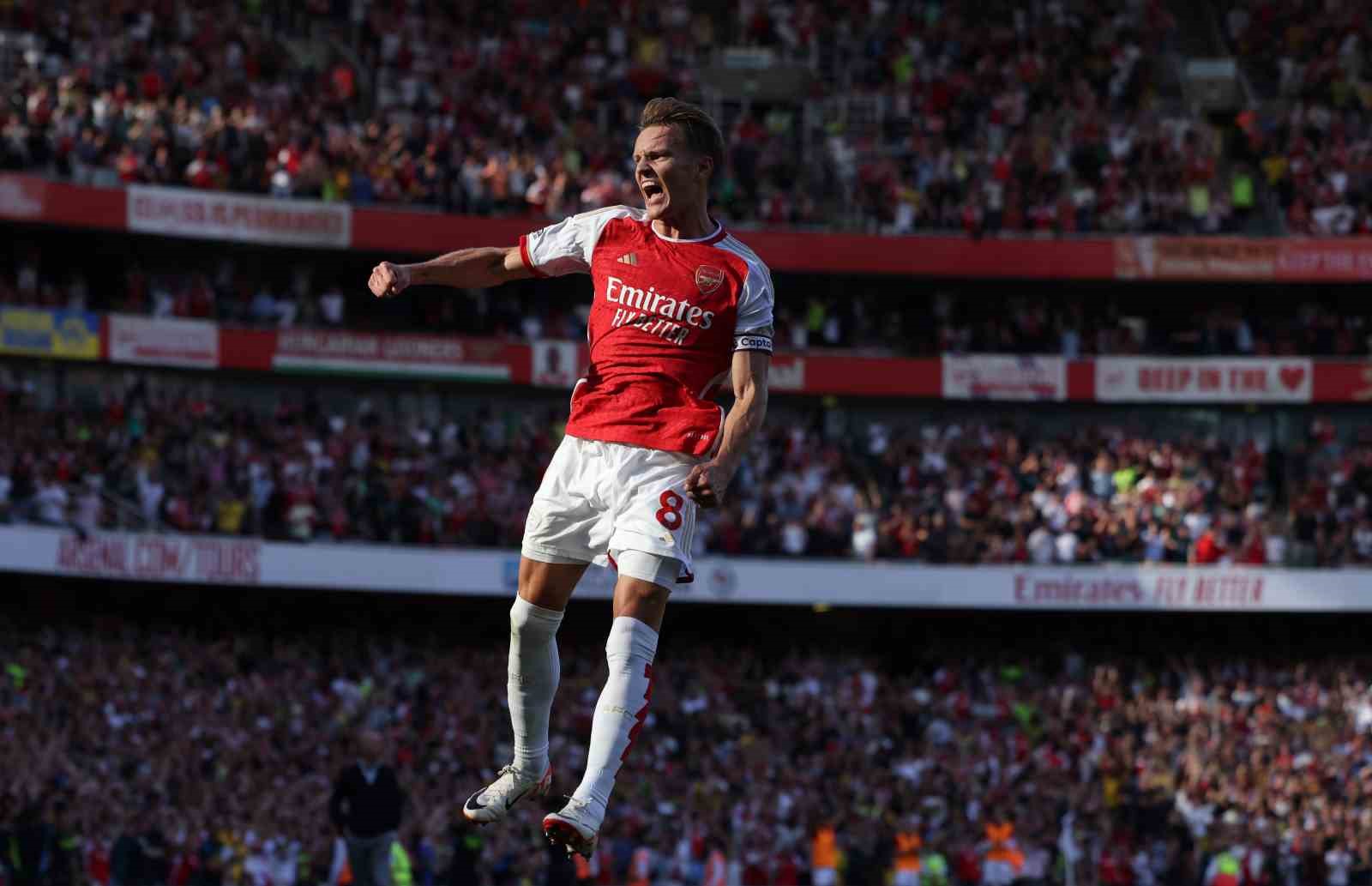 Arsenal, Manchester United karşısında uzatmalarda güldü