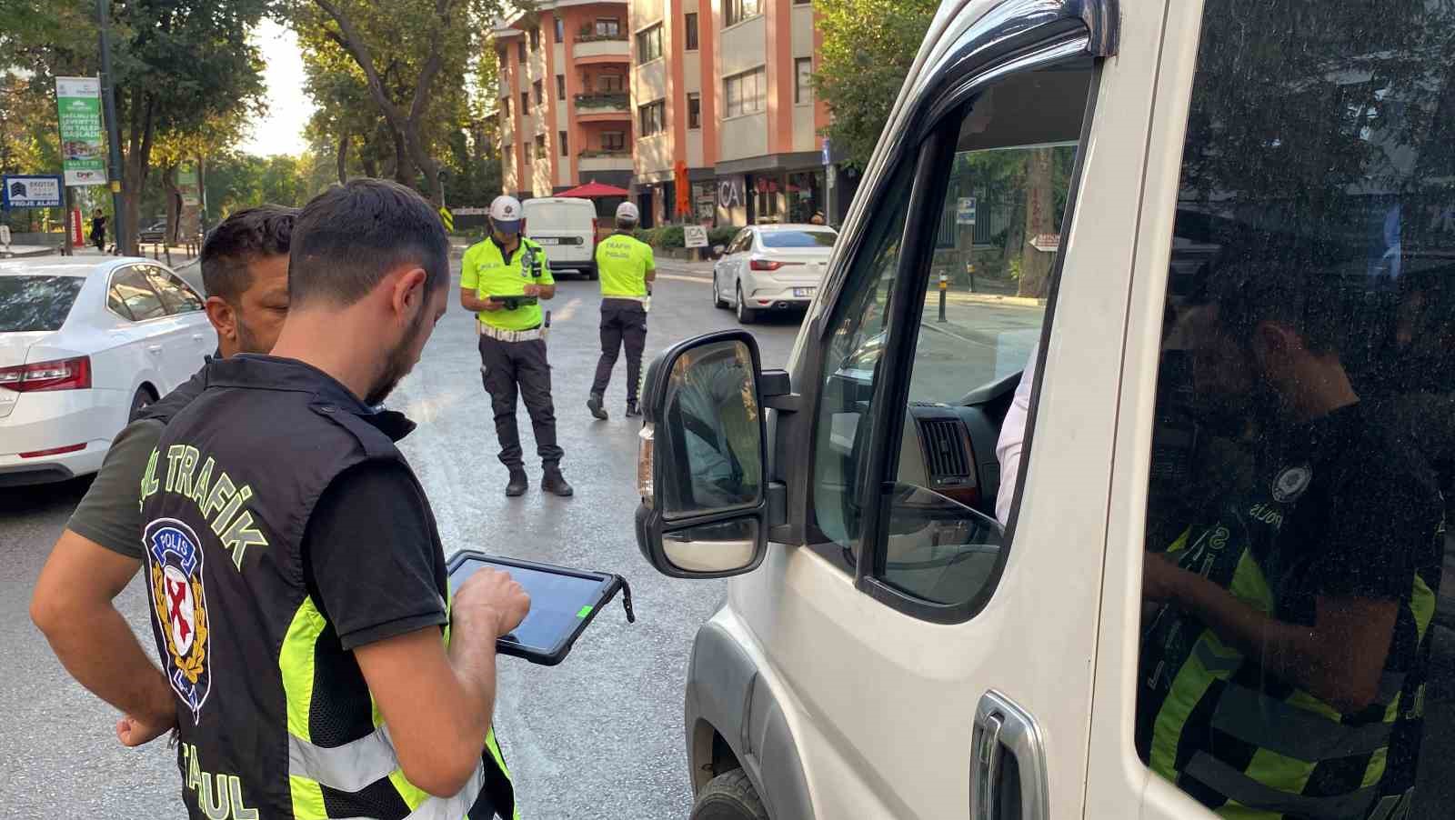 Kadıköy’de okul servislerine yönelik denetim